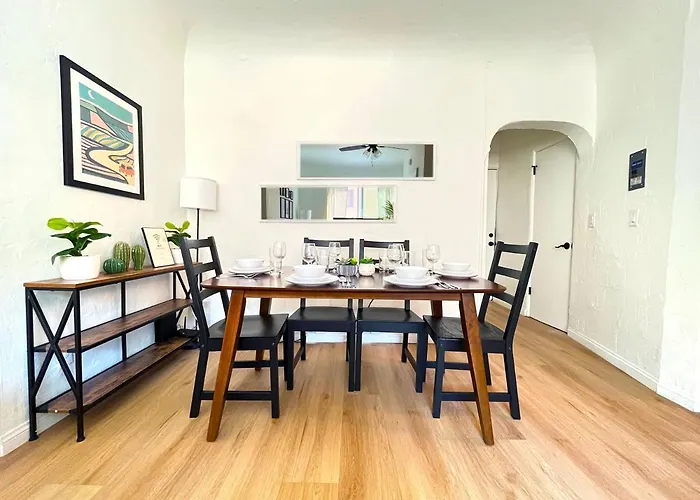 Heart Of Hollywood Apartment - 2Bed 2Bath