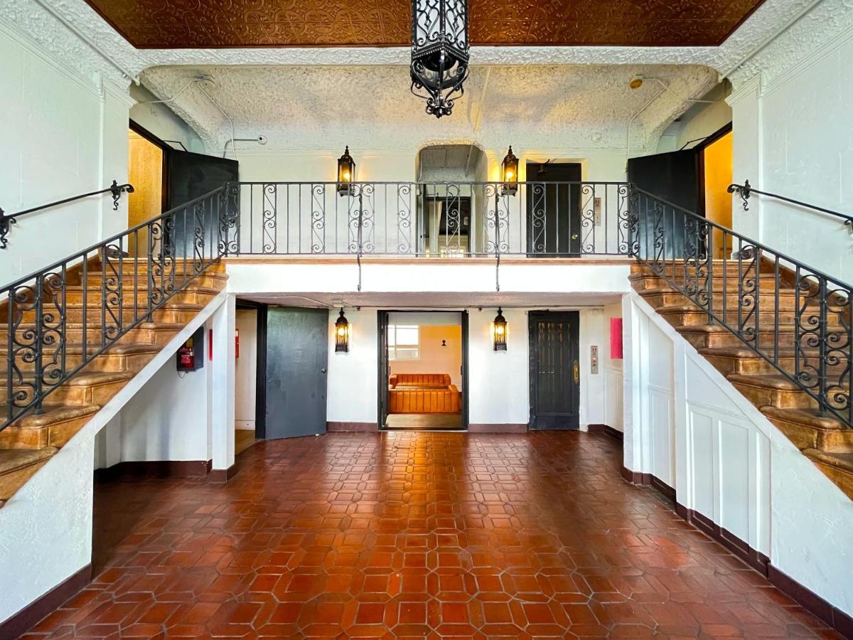 Heart Of Hollywood - 2bed 2bath Apartment *